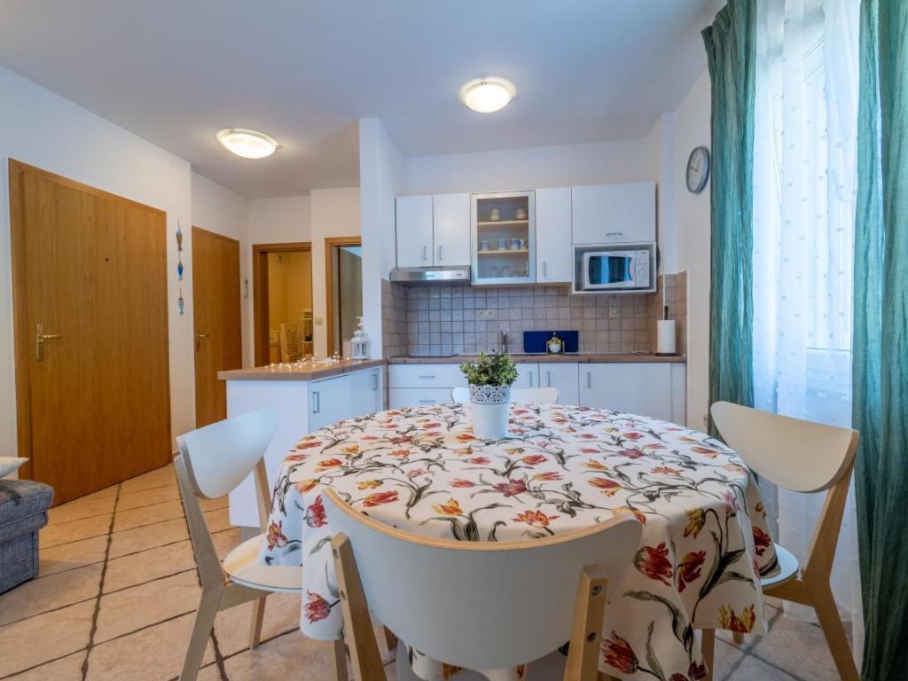 Apartment Dana バスカ エクステリア 写真