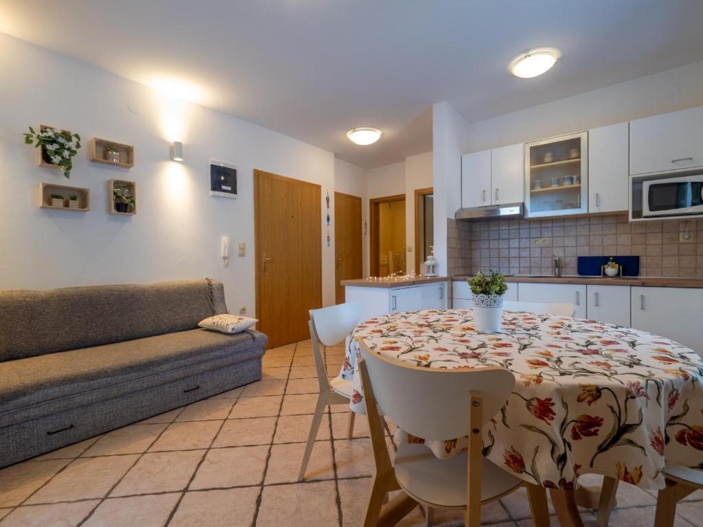 Apartment Dana バスカ エクステリア 写真